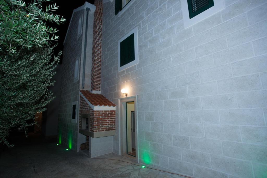 Apartments Agava-Mirjana Omiš Exterior foto