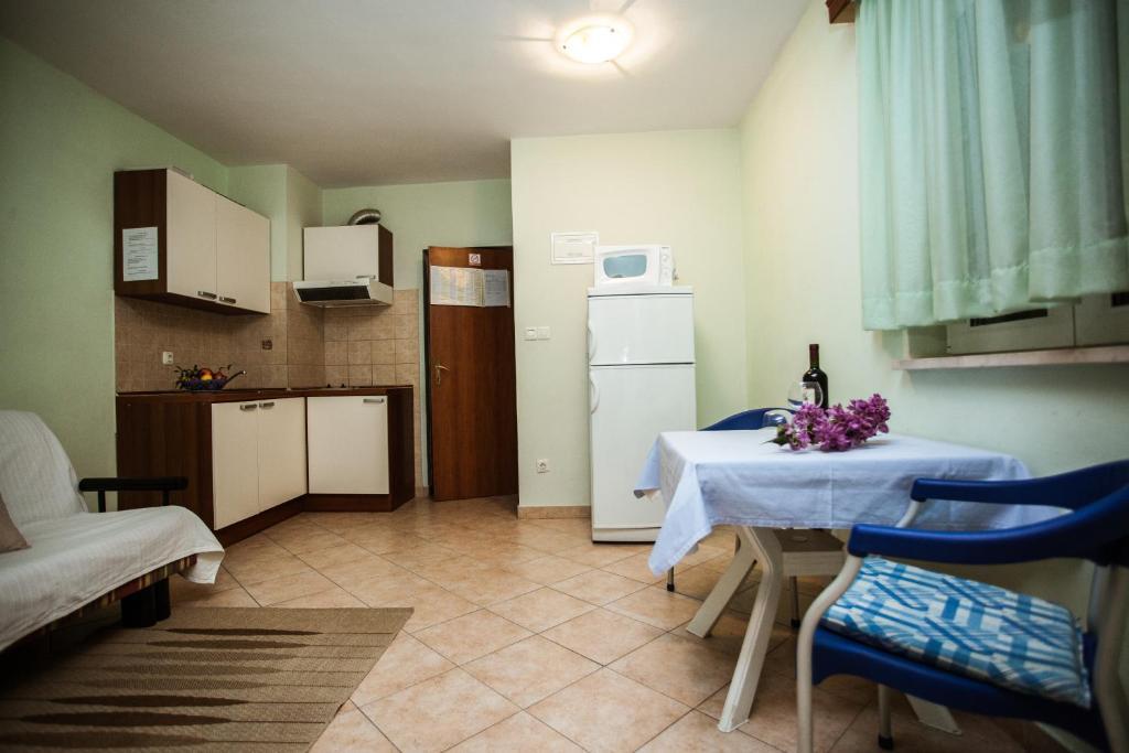 Apartments Agava-Mirjana Omiš Cameră foto